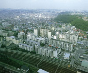 根岸駅前ビル外観